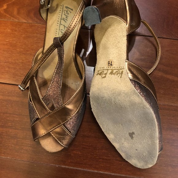 Salsa shoes - Picture 2 of 2